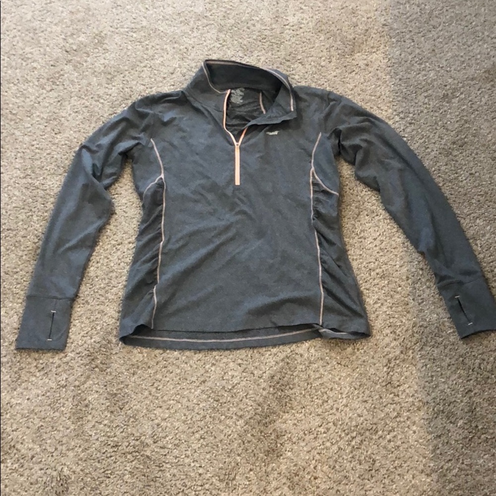 Athletic 1/4 zip pullover
